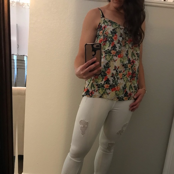 Tropical flowy tank - Picture 2 of 3